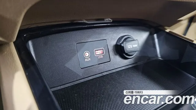 Kia Carnival 2018 thumb 12
