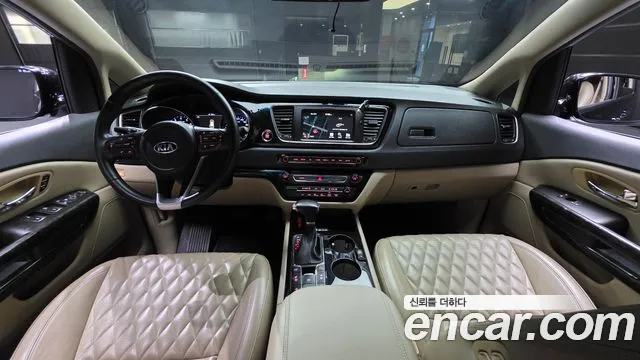 Kia Carnival 2019 thumb 7