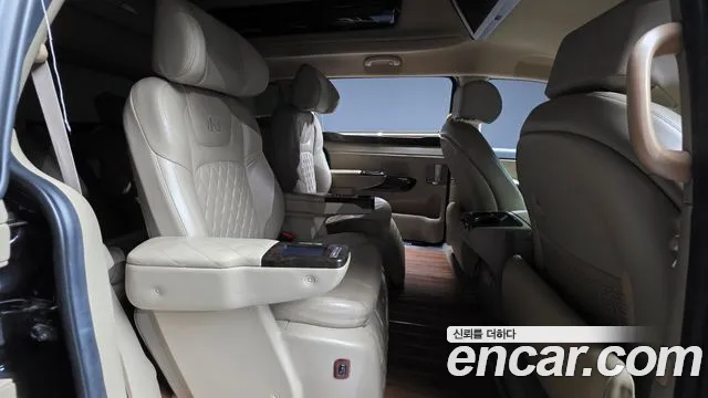 Kia Carnival 2019 thumb 11