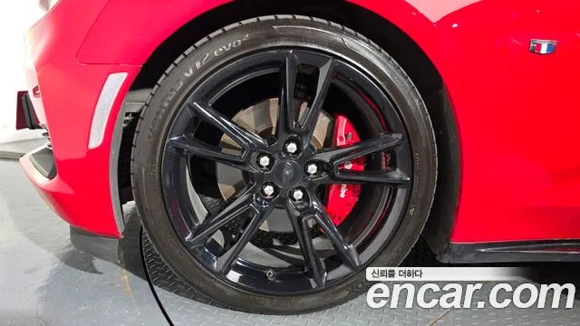 Chevrolet Camaro 2021 thumb 4
