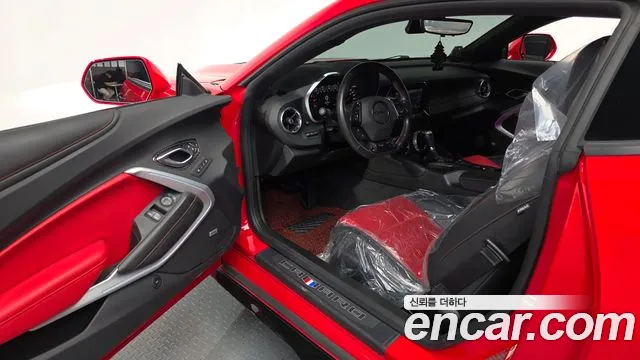 Chevrolet Camaro 2021 thumb 9