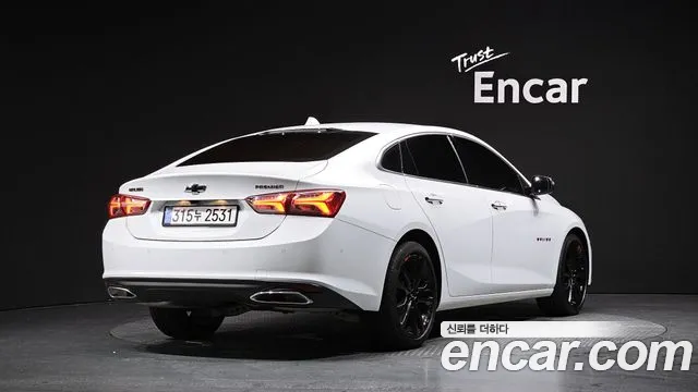 Chevrolet Malibu 2022 thumb 2