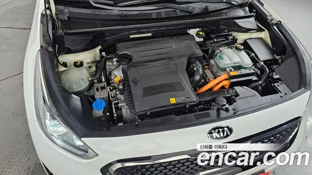 Kia Niro 2017 thumb 5