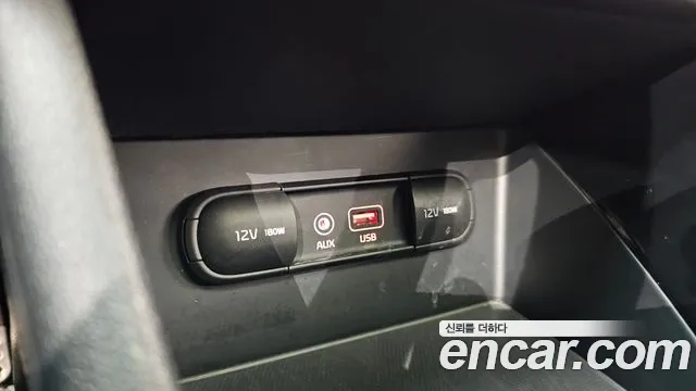 Kia Niro 2017 thumb 11