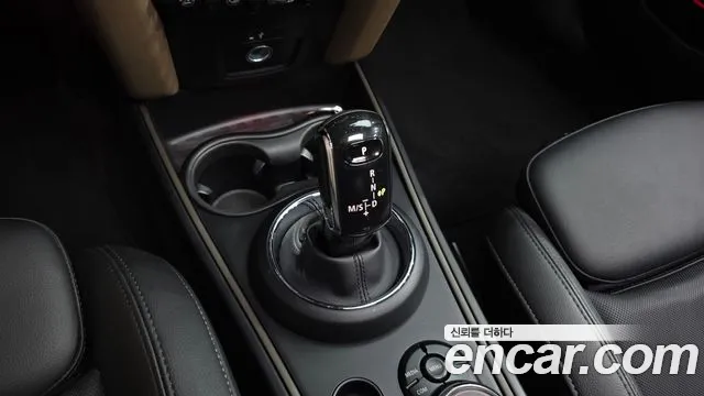 Mini Countryman 2019 thumb 9