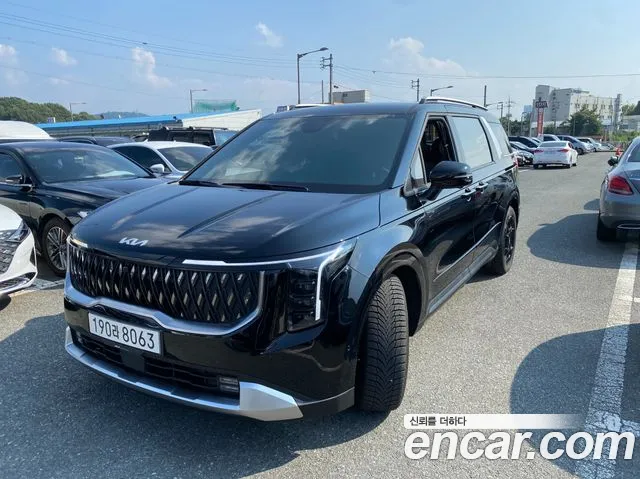 Kia Carnival 2024 thumb 2