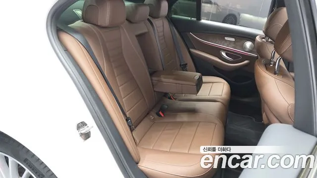 Mercedes-Benz E-Класс 2021 thumb 11