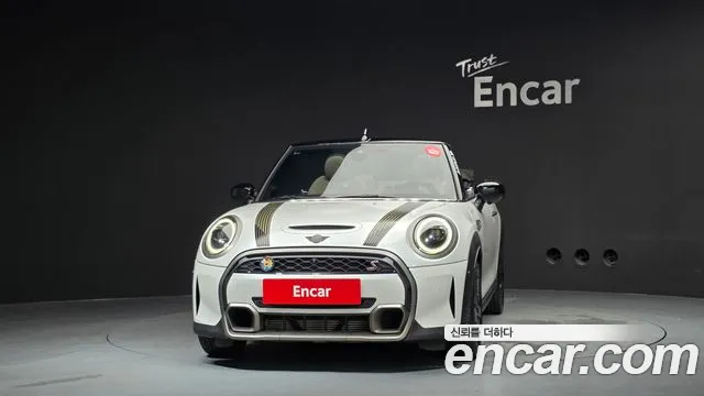 Mini Cooper Convertible 2023 thumb 3