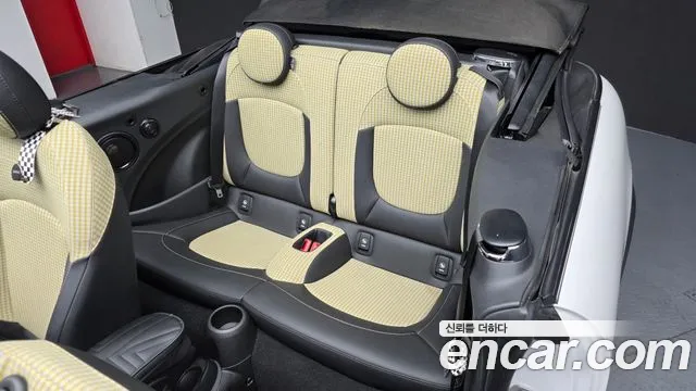 Mini Cooper Convertible 2023 thumb 11