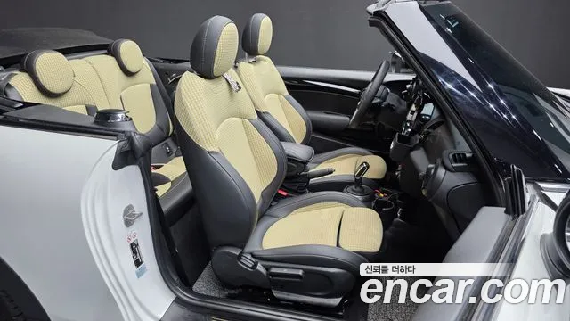 Mini Cooper Convertible 2023 thumb 12