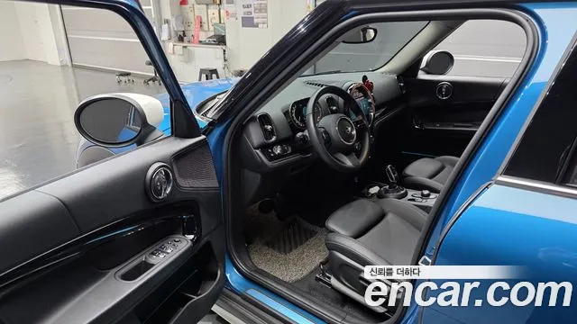 Mini Countryman 2021 thumb 10