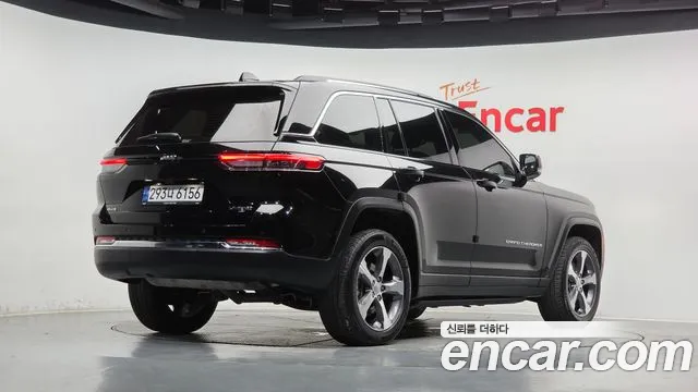 Jeep Cherokee 2023 thumb 2