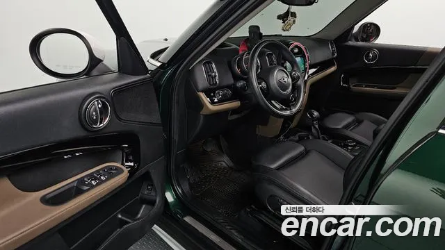 Mini Countryman 2018 thumb 10