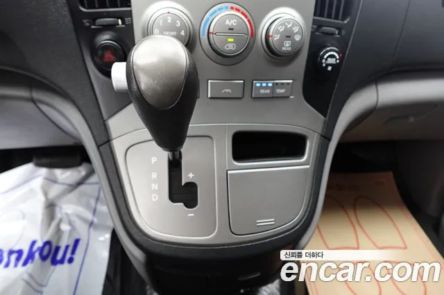 Hyundai Starex 2011 thumb 10