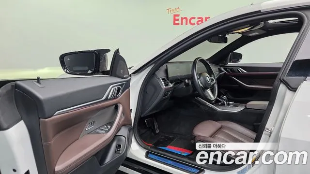 BMW i4 2023 thumb 9