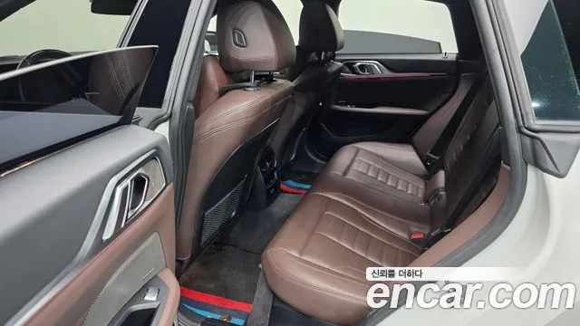 BMW i4 2023 thumb 11
