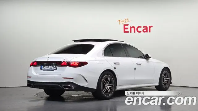 Mercedes-Benz E-Класс 2026 thumb 2