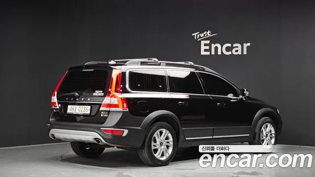 Volvo XC70 2016 thumb 2