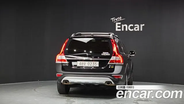 Volvo XC70 2016 thumb 4