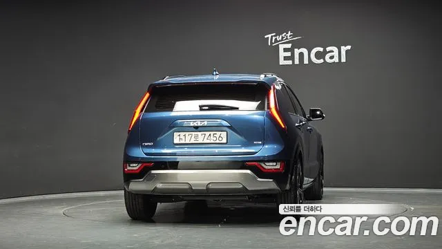 Kia Niro 2022 thumb 4