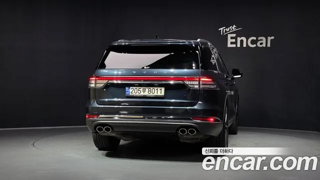 Lincoln Aviator 2023 thumb 4