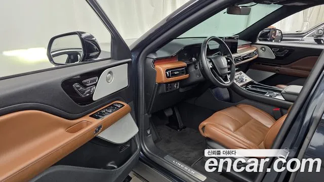 Lincoln Aviator 2023 thumb 10