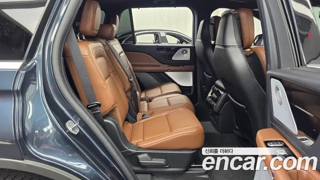 Lincoln Aviator 2023 thumb 12