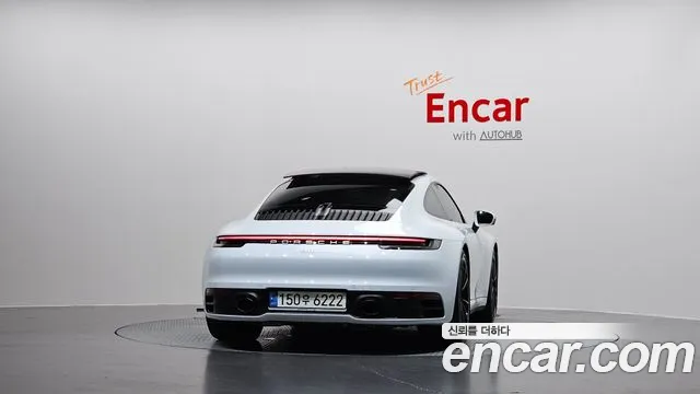 Porsche 911 2020 thumb 4