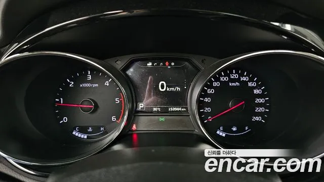 Kia Carnival 2016 thumb 8