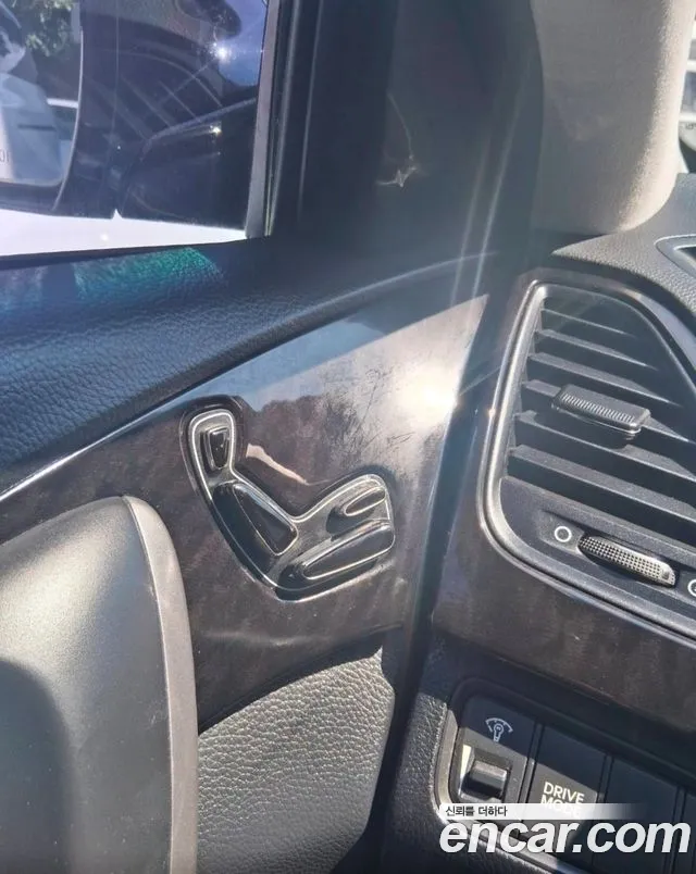 Hyundai Grandeur 2013 thumb 8