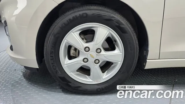 Chevrolet Spark 2018 thumb 4