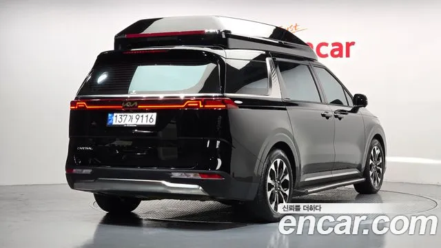 Kia Carnival 2023 thumb 2