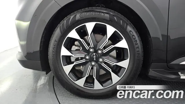 Kia Carnival 2023 thumb 5