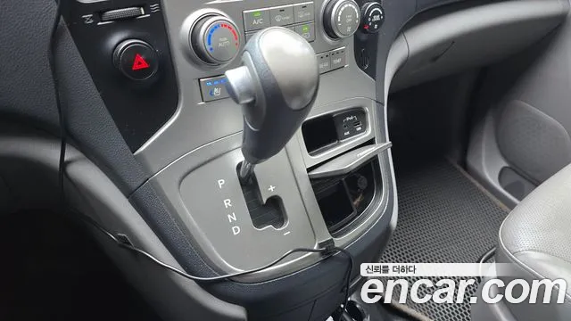 Hyundai Starex 2013 thumb 9