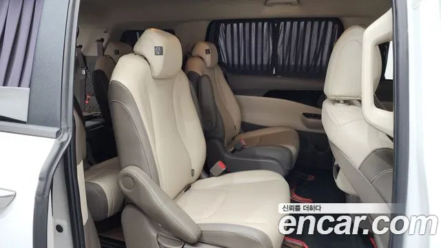 Kia Carnival 2022 thumb 11