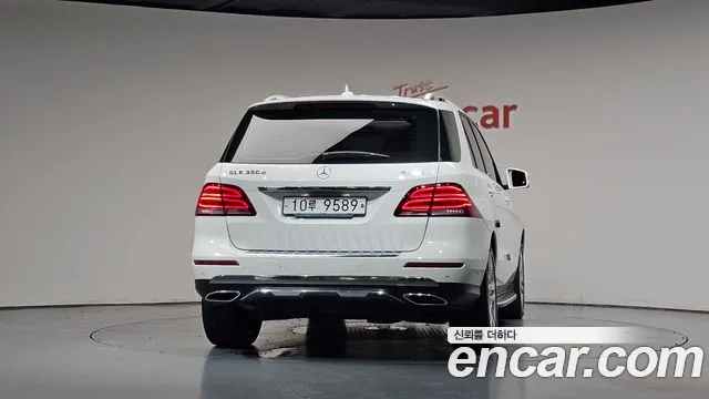 Mercedes-Benz GLE 2018 thumb 3