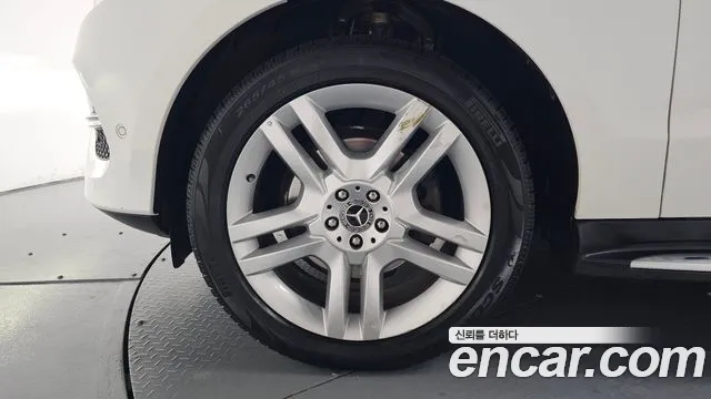 Mercedes-Benz GLE 2018 thumb 4