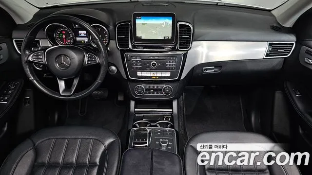 Mercedes-Benz GLE 2018 thumb 6