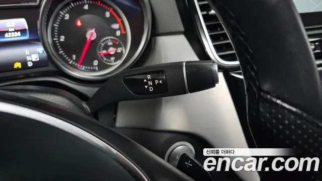 Mercedes-Benz GLE 2018 thumb 8