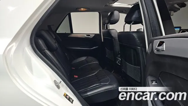 Mercedes-Benz GLE 2018 thumb 11