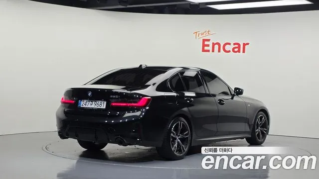 BMW 3 серии 2023 thumb 2