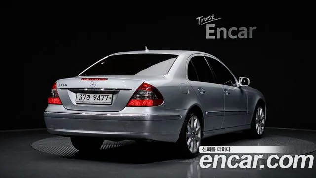 Mercedes-Benz E-Класс 2008 thumb 2