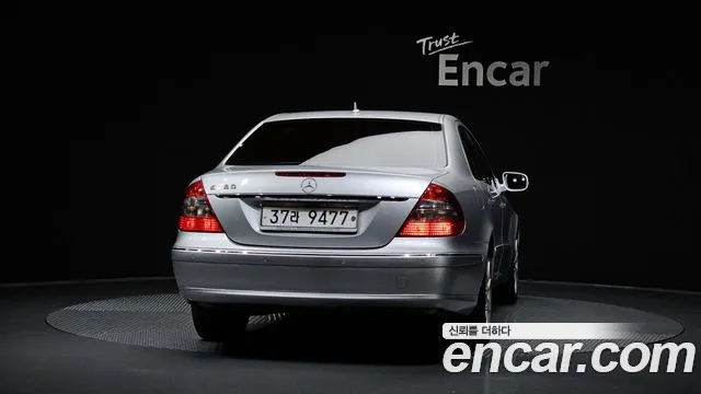 Mercedes-Benz E-Класс 2008 thumb 4