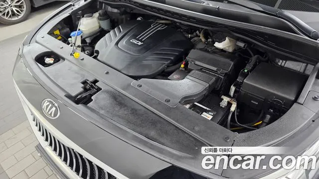 Kia Carnival 2017 thumb 6