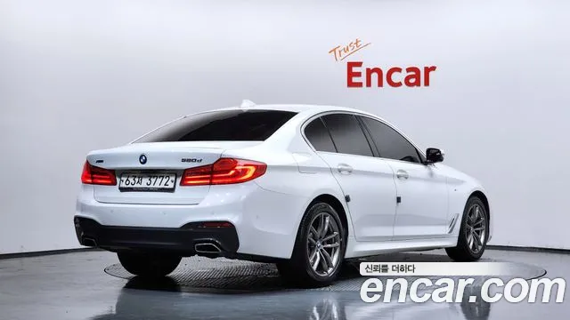 BMW 5 серии 2018 thumb 2
