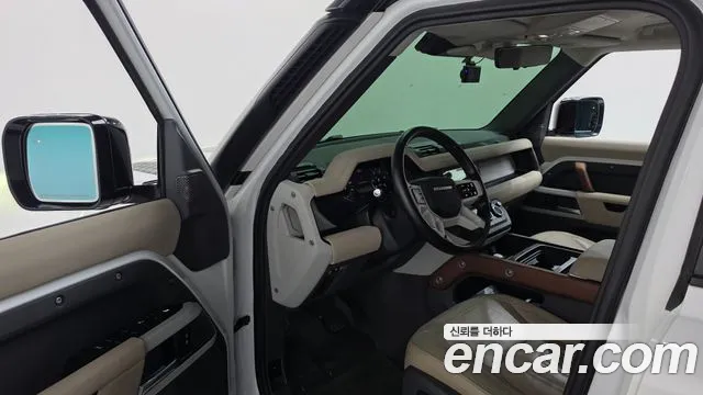 Land Rover Defender 2020 thumb 10