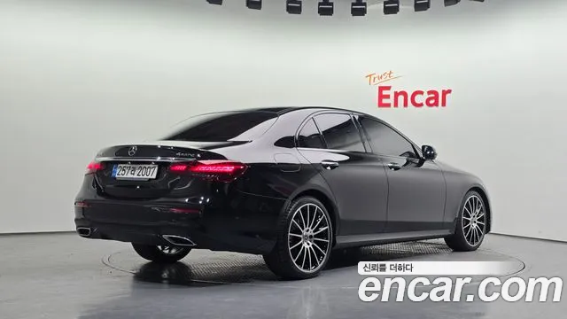 Mercedes-Benz E-Класс 2023 thumb 2