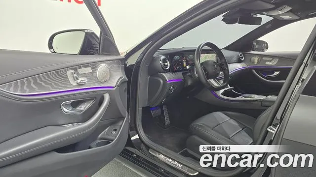 Mercedes-Benz E-Класс 2023 thumb 10