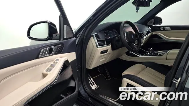 BMW X7 2022 thumb 10