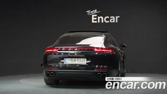 Porsche Panamera 2018 thumb 4